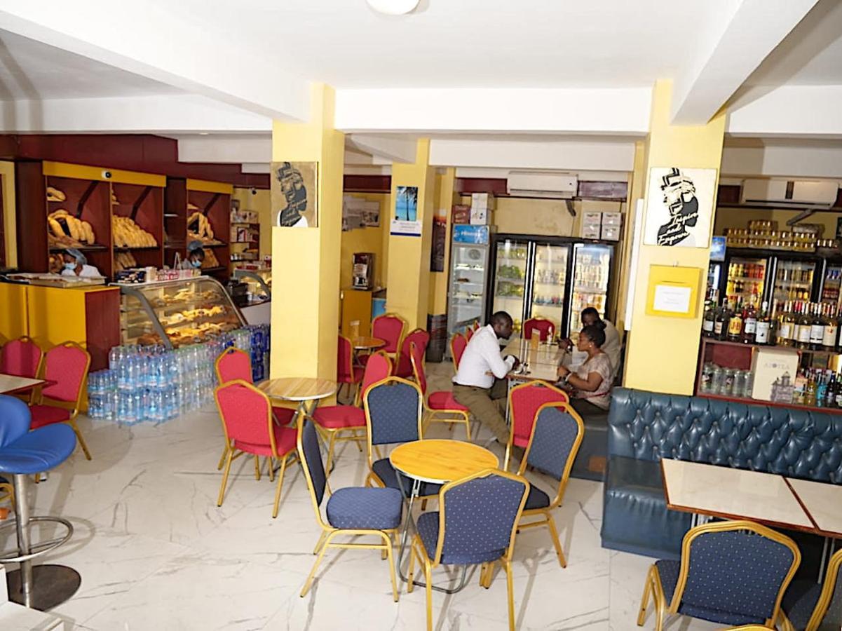 Marriot Metropolitan Hotel Douala Bagian luar foto
