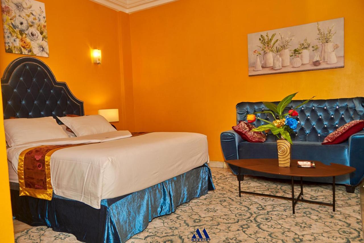 Marriot Metropolitan Hotel Douala Bagian luar foto
