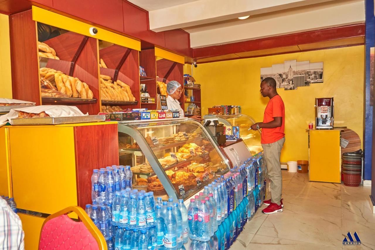 Marriot Metropolitan Hotel Douala Bagian luar foto