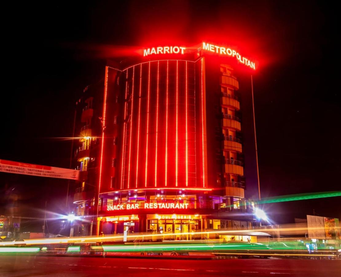 Marriot Metropolitan Hotel Douala Bagian luar foto